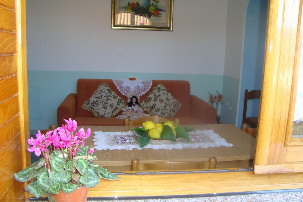 B&B Oliva Scala Bagian luar foto