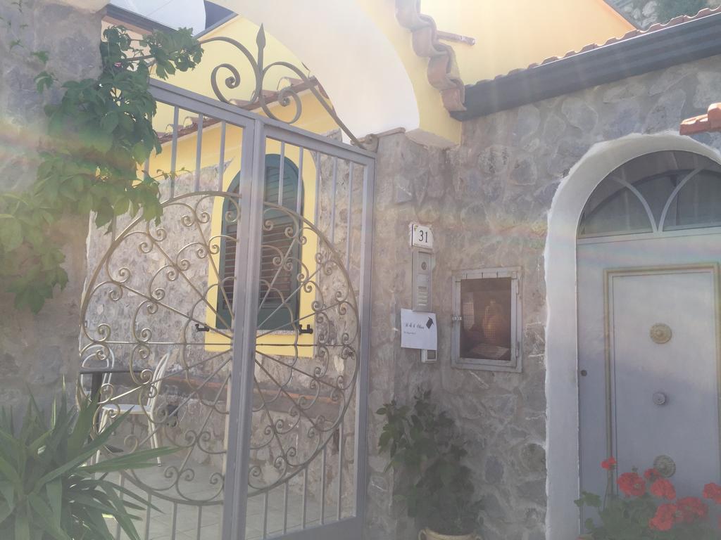 B&B Oliva Scala Bagian luar foto